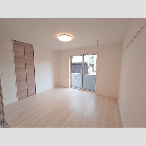 ブラビッシモ101号室 洋室7.1帖