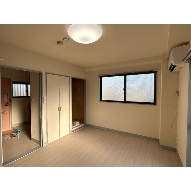 ベルコリーヌ上本郷201号室 リビング