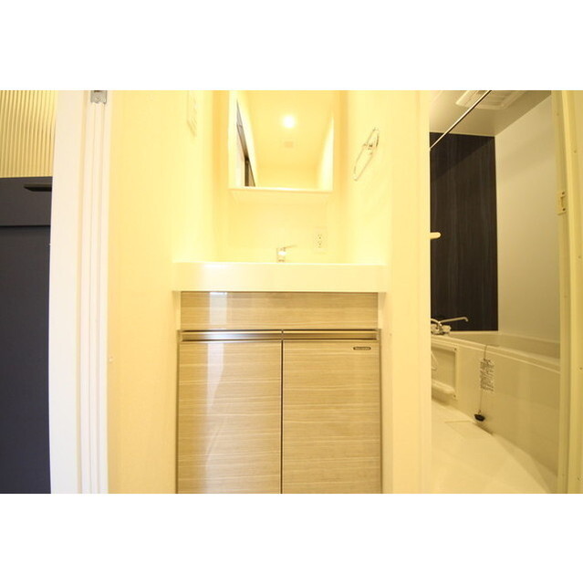 CRESCENT COURT 内観