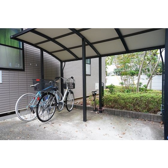 エステートピア・ｕ２号棟 駐輪場