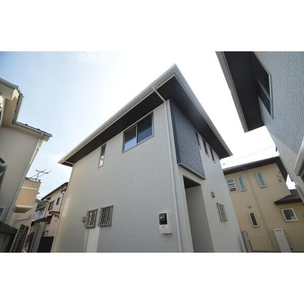 片瀬3丁目戸建東棟 外観