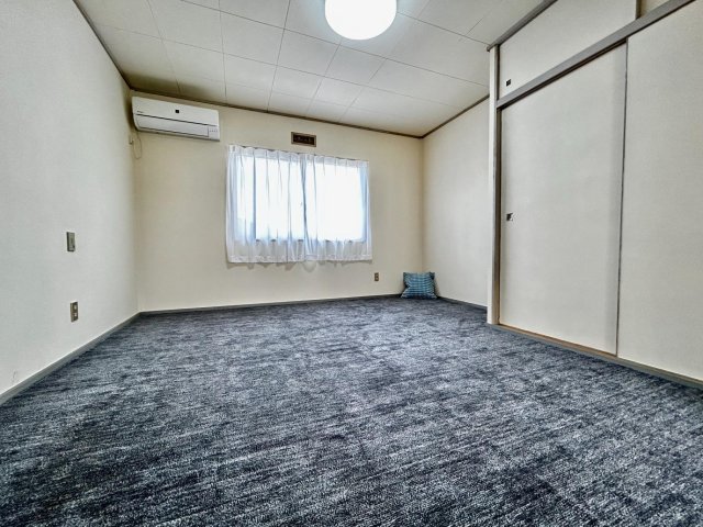 我孫子市新木戸建 床カーペット、壁クロス貼替直後！エアコン付！