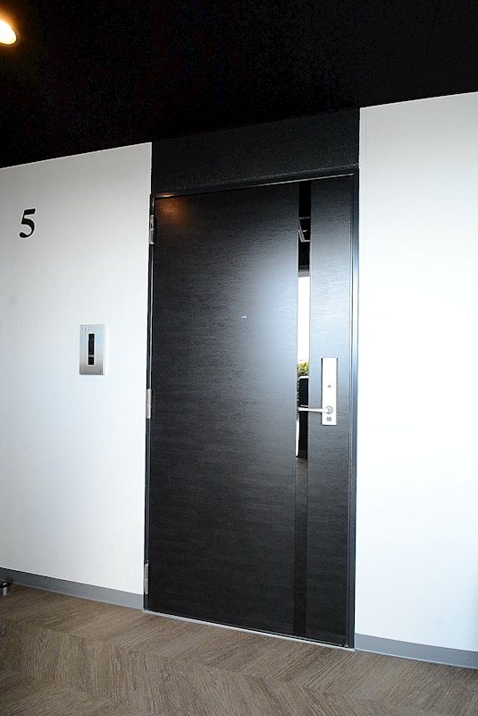グランドコンシェルジュ世田谷アジールコート5階 玄関