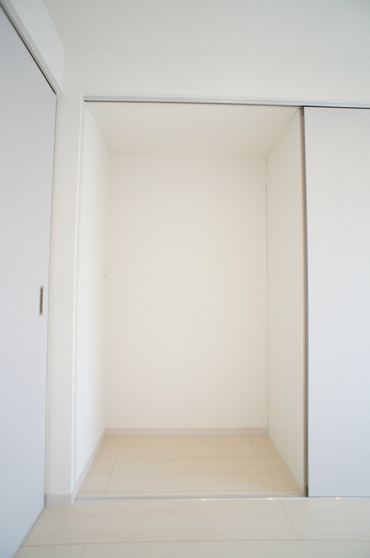 リブリ・Tバレル 収納