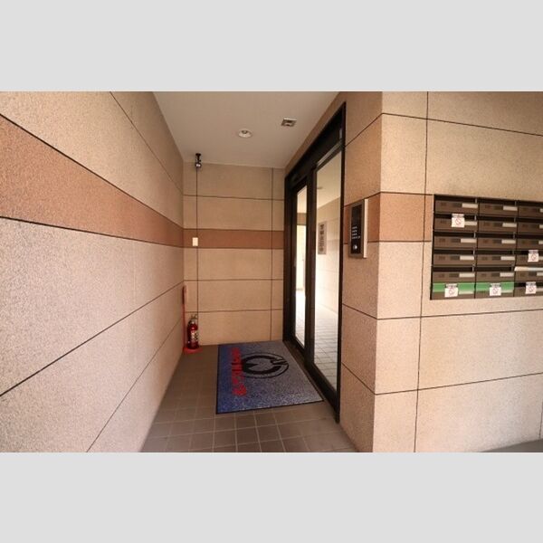 ズオン・ゼロ306号室 オートロックエントランス