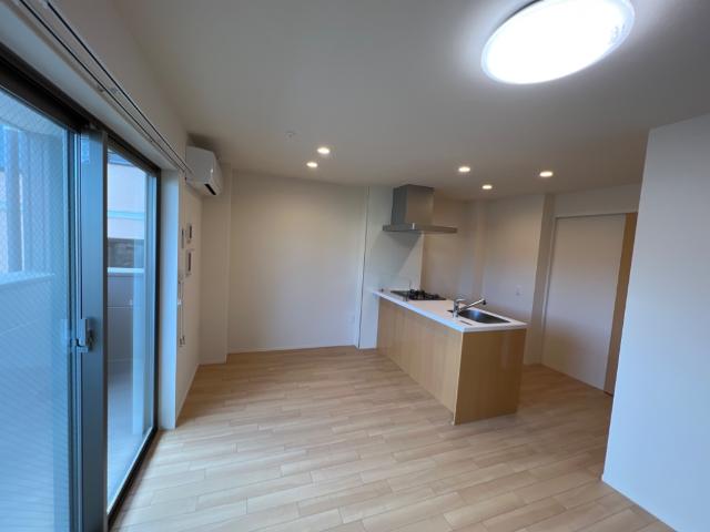 Eternal J（エターナル　ジェイ）205号室 リビング