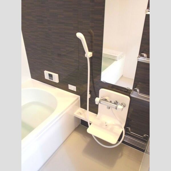 ビラ ルフト302号室 一坪バス