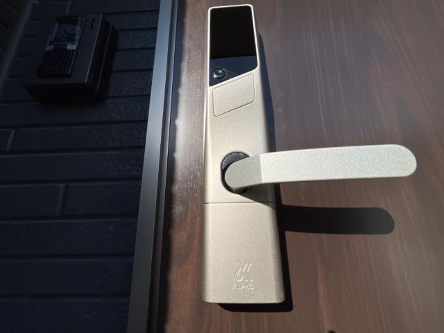 レヴメゾン神山弐番館 電子ロックキー