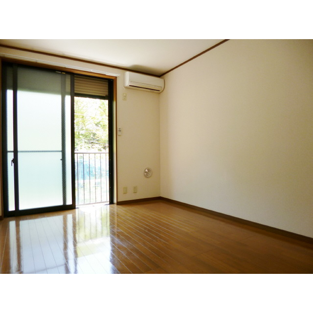 アムール HAPPINESS202号室 内観