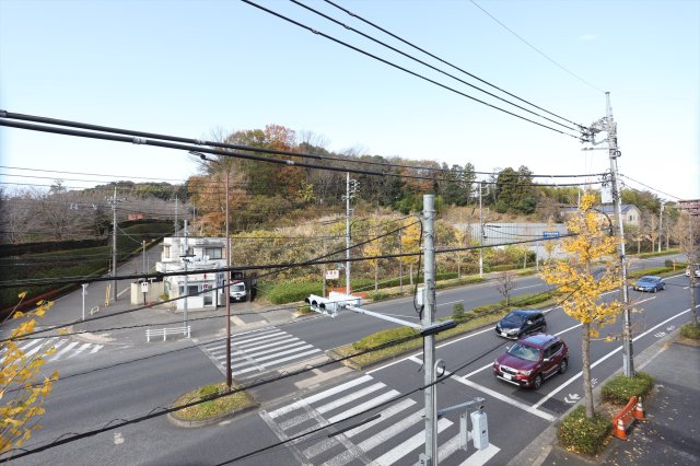 カーイング多摩405号室 展望