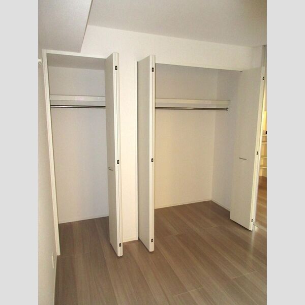 Nanaichi Fiore クローゼット