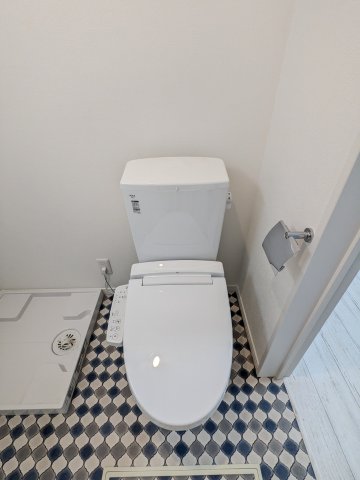 エスビーメゾン南鳩ヶ谷0103号室 トイレ