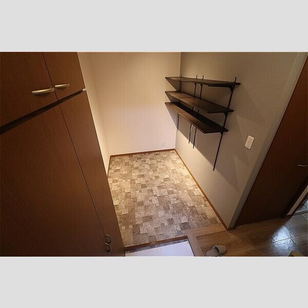 アルカイックシャトー　西館102号室 収納