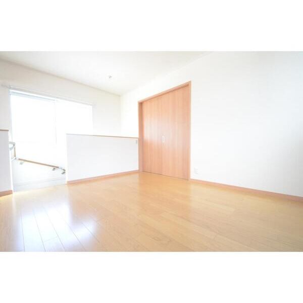 宝町1丁目戸建 リビング