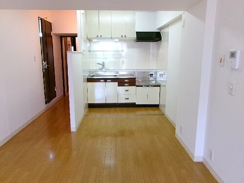 大倉山ハイム１号棟 リビングダイニングキッチン