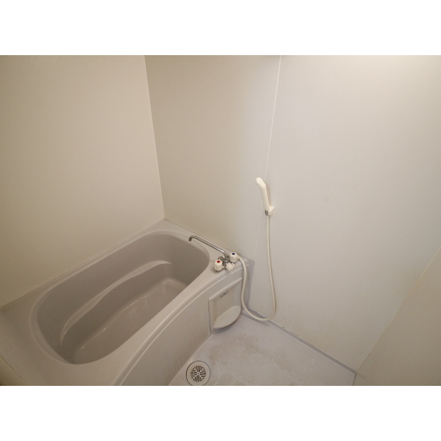 プレジール R102号室 お風呂