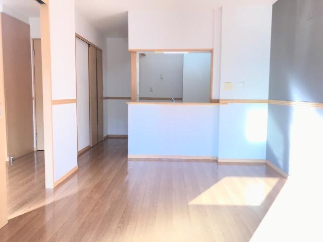 シンフォニー105号室 リビング