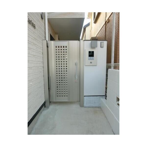 Casseta　Carina(カゼッタ　カリーナ) エントランス