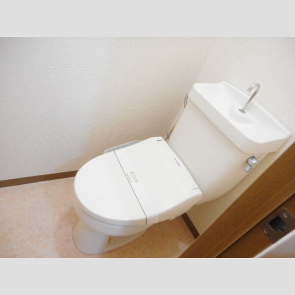 サンボナール 温水洗浄暖房便座仕様です