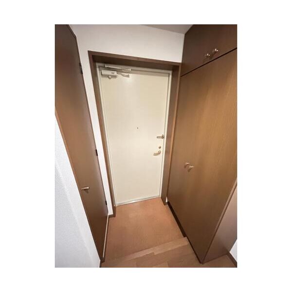 ガーデンハウス富士見台301号室 玄関