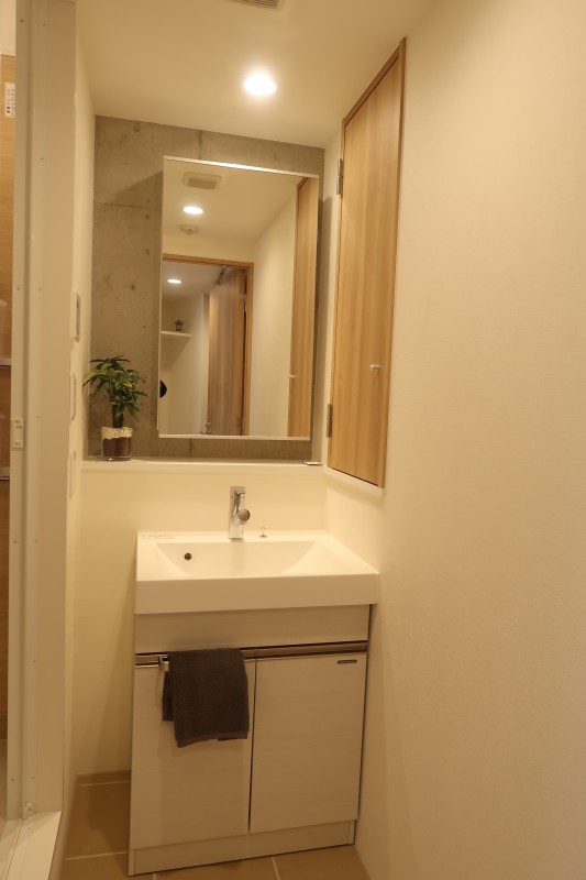 Fika代々木上原1階 洗面