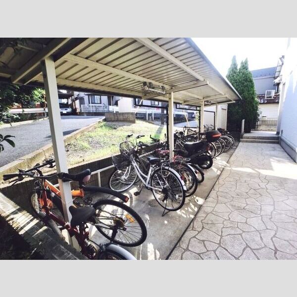 リバーハイツ幕張 駐輪場