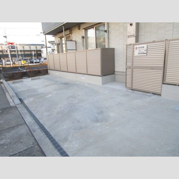 Maison Serena(メゾンセレーナ)　 駐車場(要空き確認)