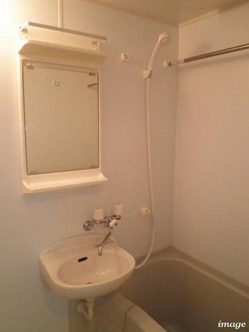 グランド・ガーラ三田 落ち着いた空間のお風呂です