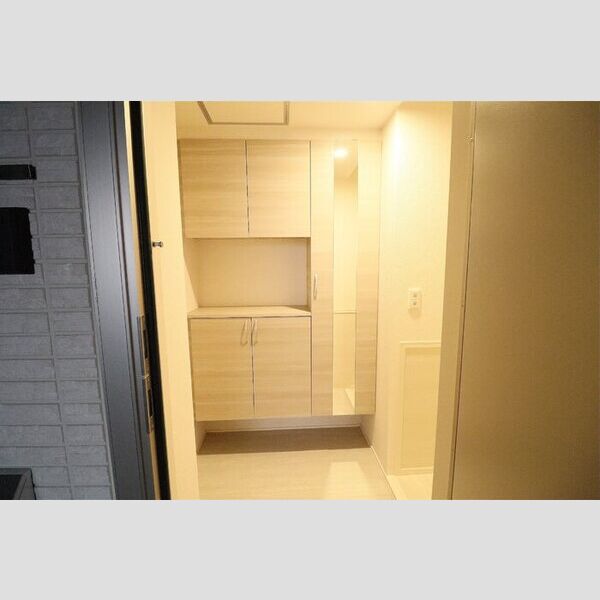 D-KISARIA　EⅠ303号室 玄関