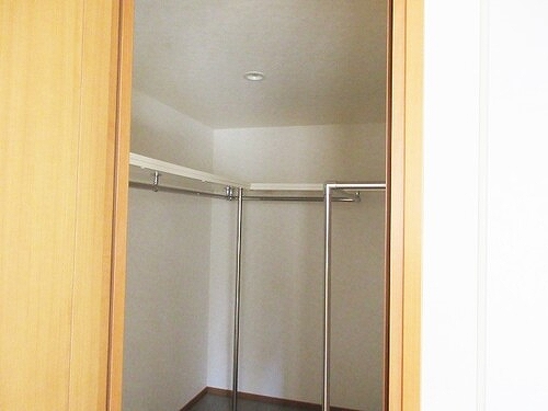 グランドステージ海岸通り3階 洋室（約8.0畳）　収納