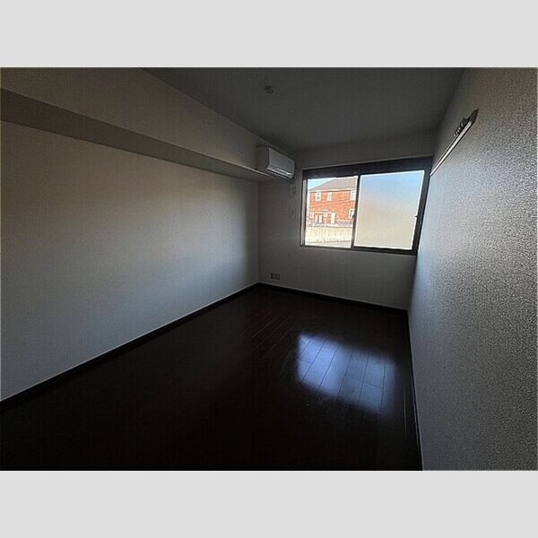 グリシーヌ102号室 洋室