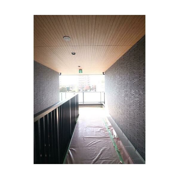 fiori202号室 エントランス