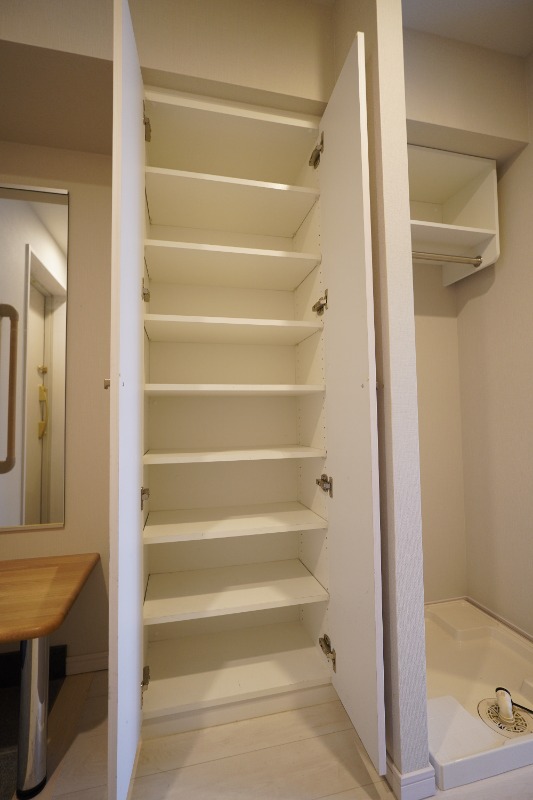 IL MEZZO DI TOKYO，UNO シューズボックス