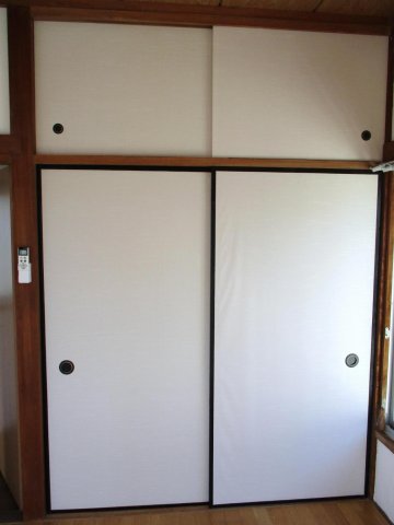 緑区大椎町　白鳥戸建 2階4.5畳の押入れ