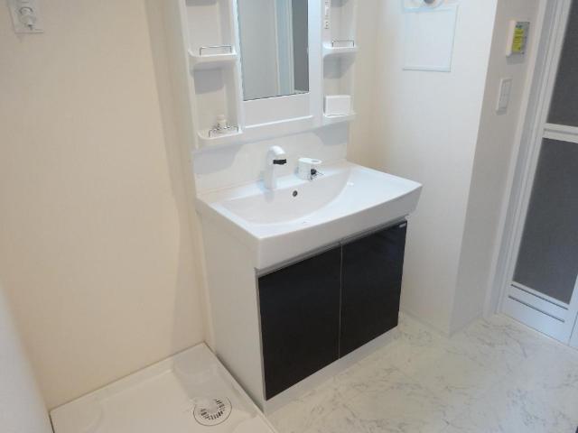 ココ　ナツ 洗濯機置場・洗髪洗面化粧台