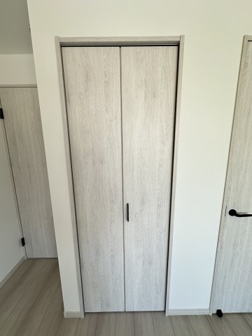 リベルノーヴァ藤沢101号室 収納