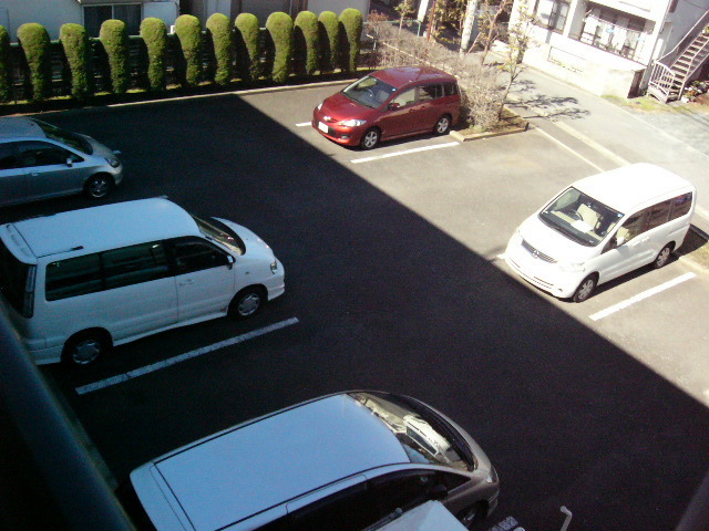 サニーホームズ 駐車場