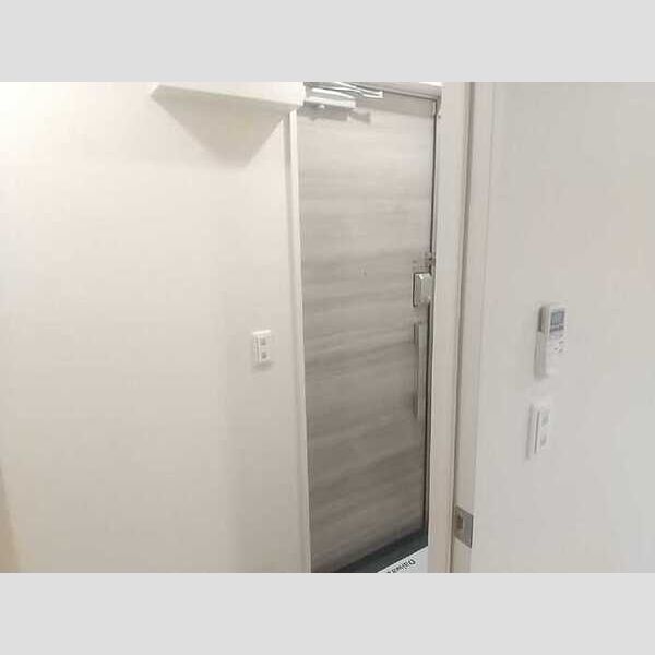 メタルフォックス 玄関