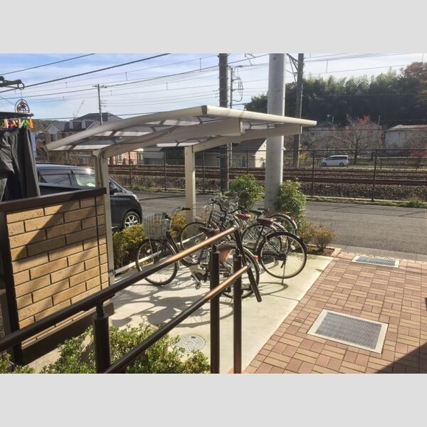 サヌール/レギャン/ヌサドゥア/　レギャン 屋根付駐輪場