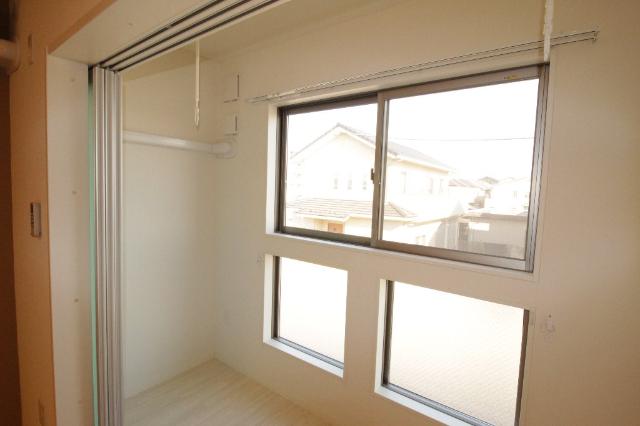 メゾン　デ　ファミーユＹⅡ201号室 リビング