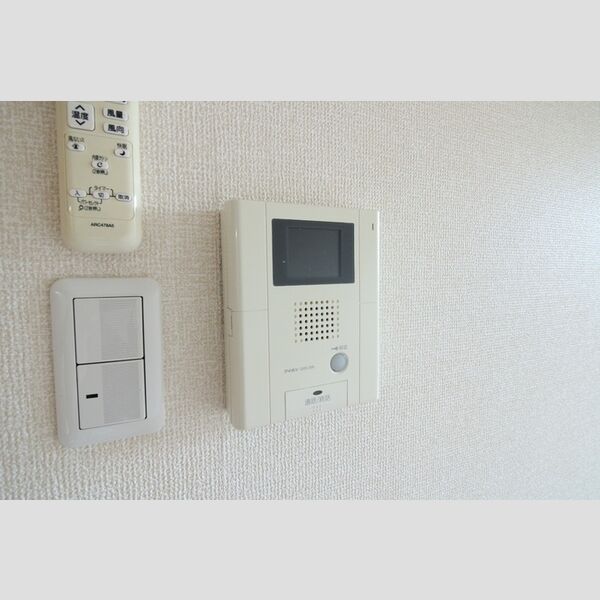 エクレールHP上星川305号室 モニター付きインターホン