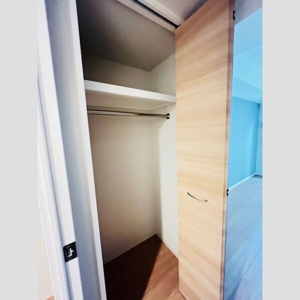 ファンディ平塚305号室 クローゼット