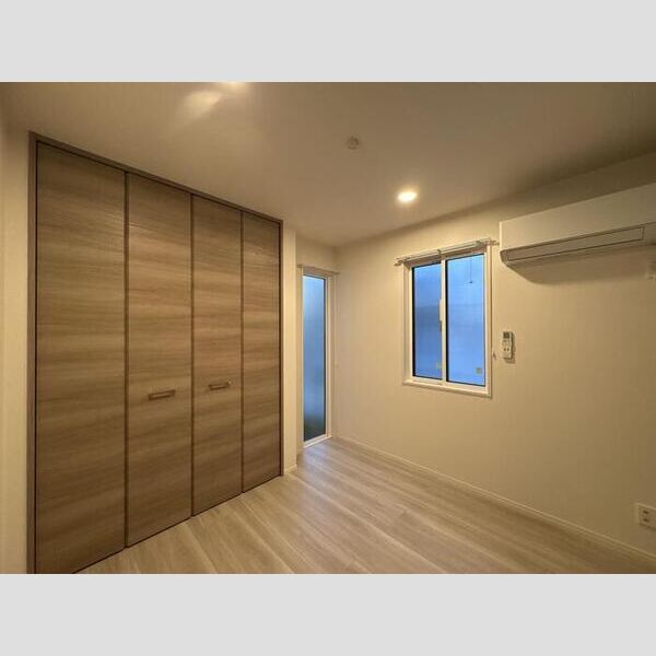 セレスティア六町Ⅲ102号室 洋室