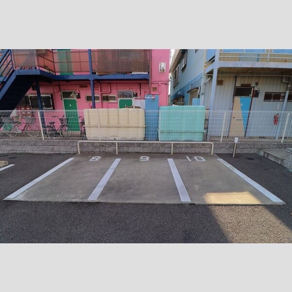 エクシー大宮 バイク置き場