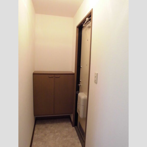 リヴェールコート　A/B/C/D/E 玄関