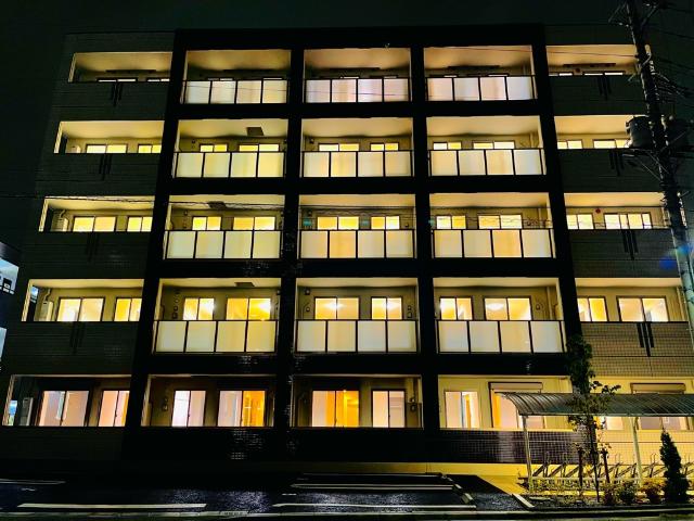 グラン　ドマーニ 外観写真（夜）