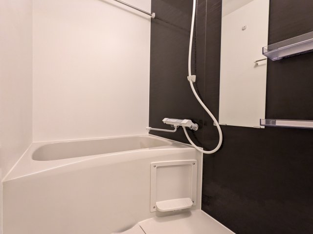 ケイディーエックスレジデンス原木中山0107号室 お風呂