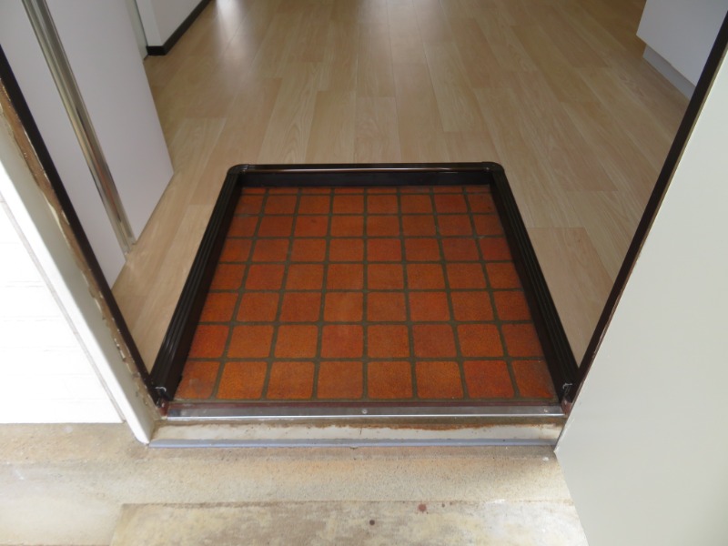 オオクマハイツ1階 玄関