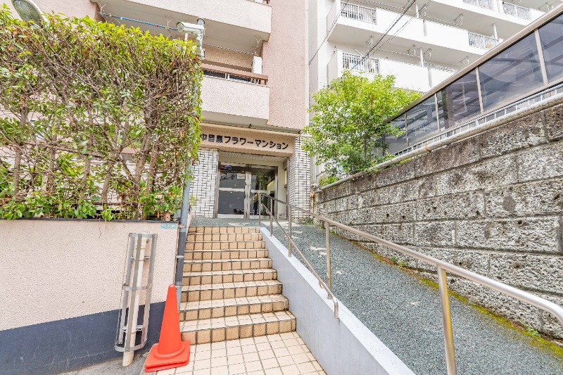 中目黒フラワーマンション エントランス