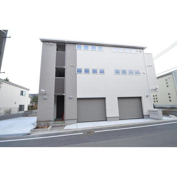 AKコート201号室 エントランス